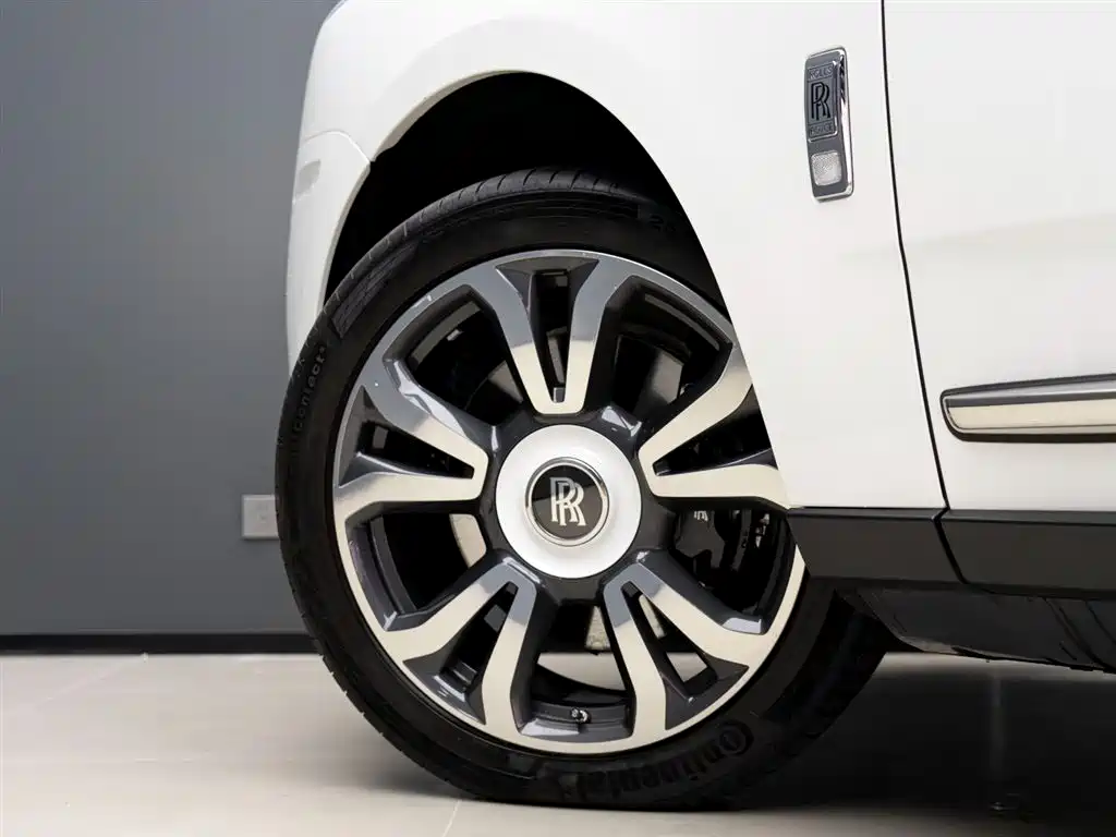 Rolls-Royce Cullinan 2021