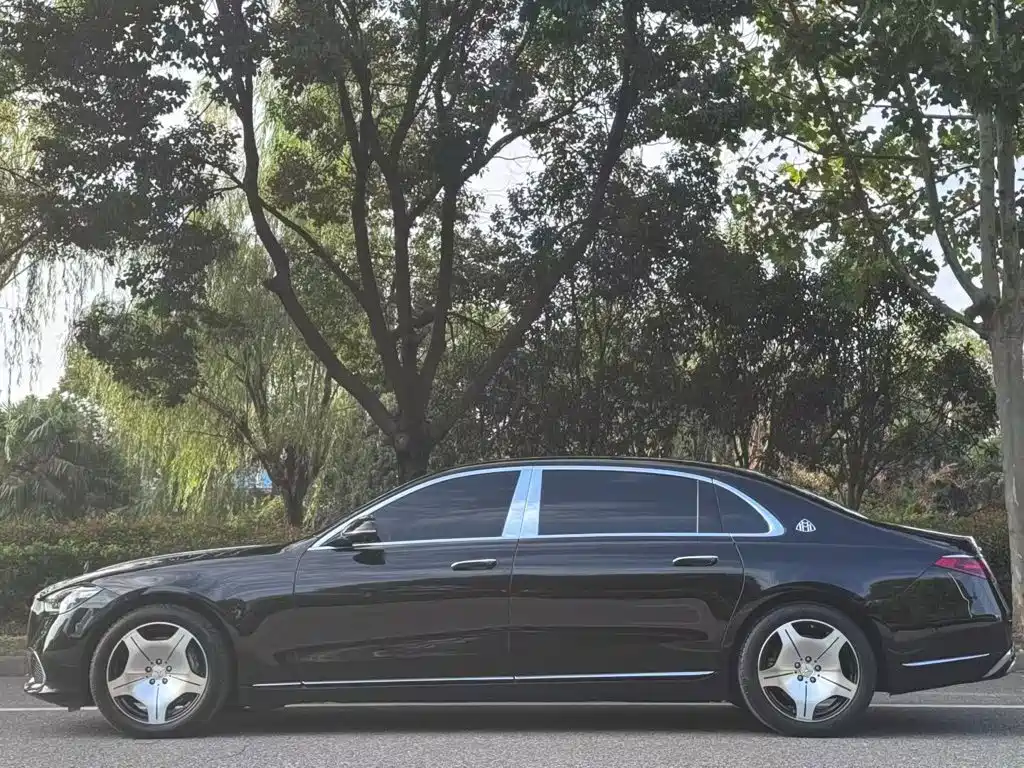 Mercedes-Benz S-Класс 2023