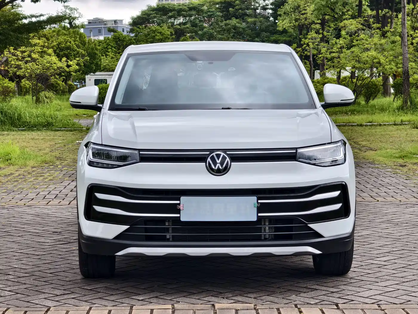 Volkswagen Tharu 2025