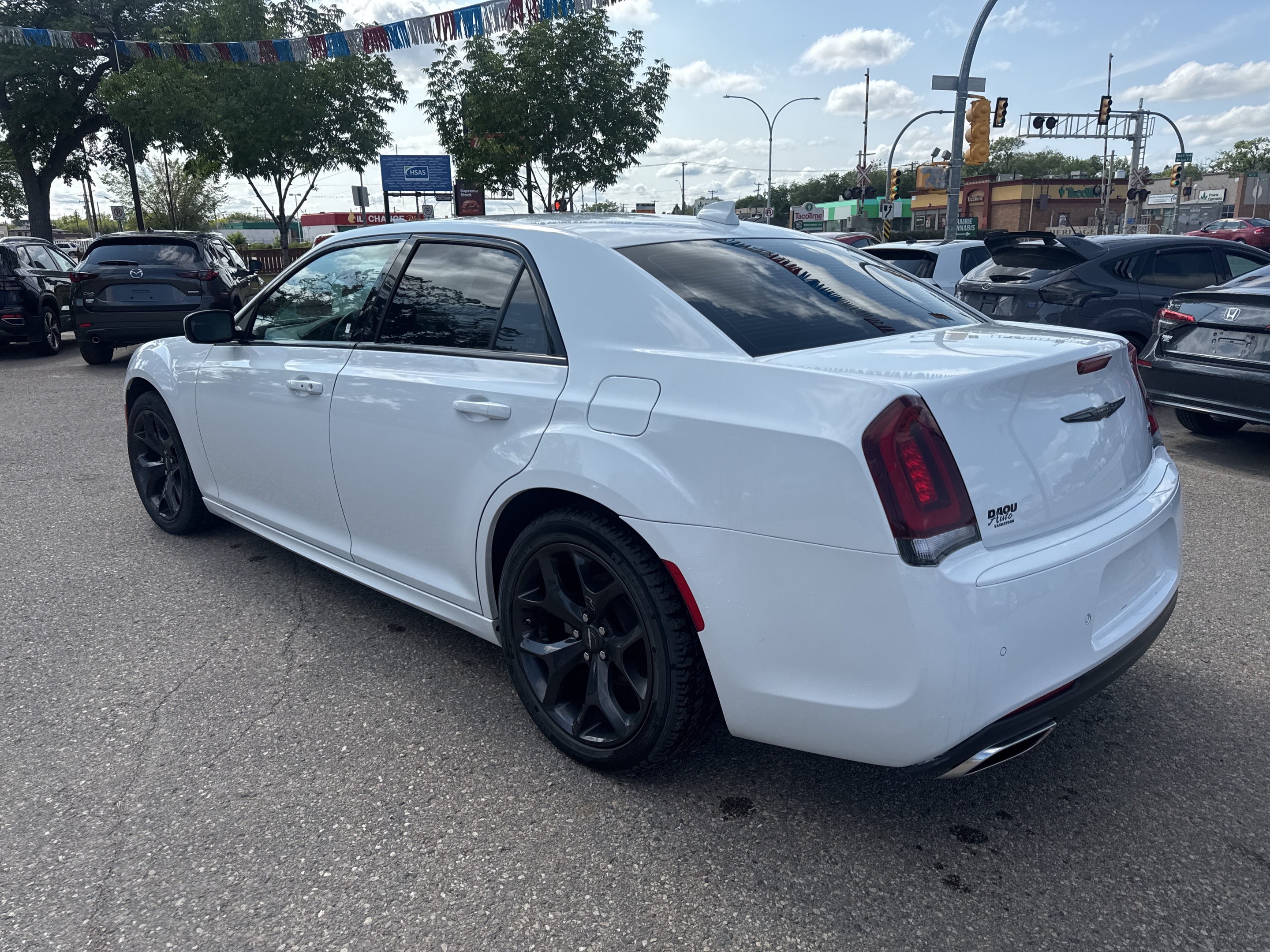 Chrysler 300 2022