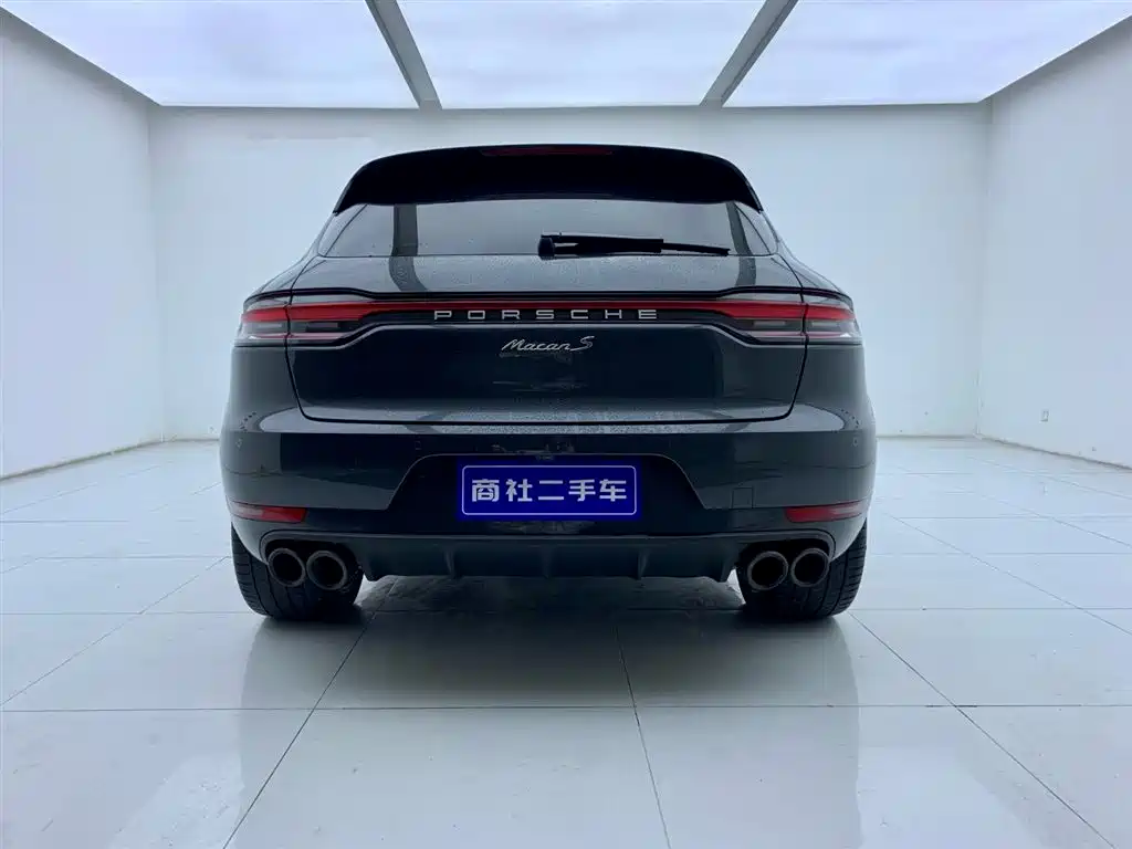 Porsche Macan 2021