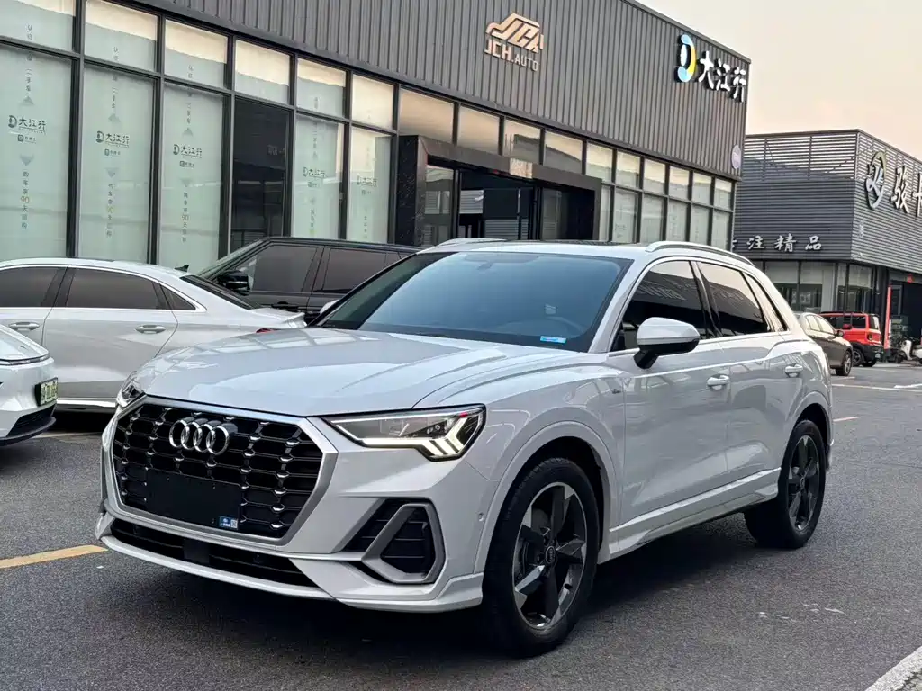Audi Q3 2022