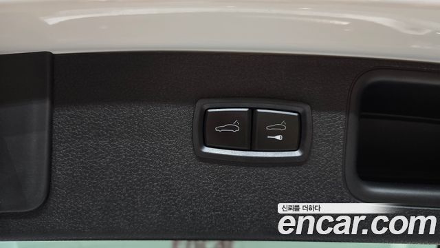 Porsche Macan 2023