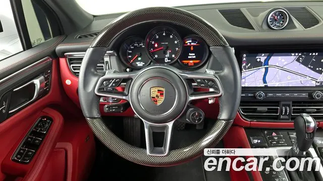 Porsche Macan 2021