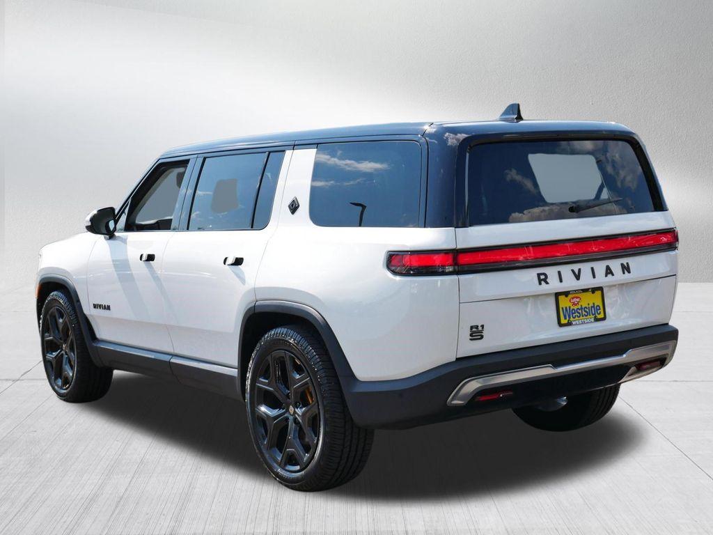 Rivian R1S 2023