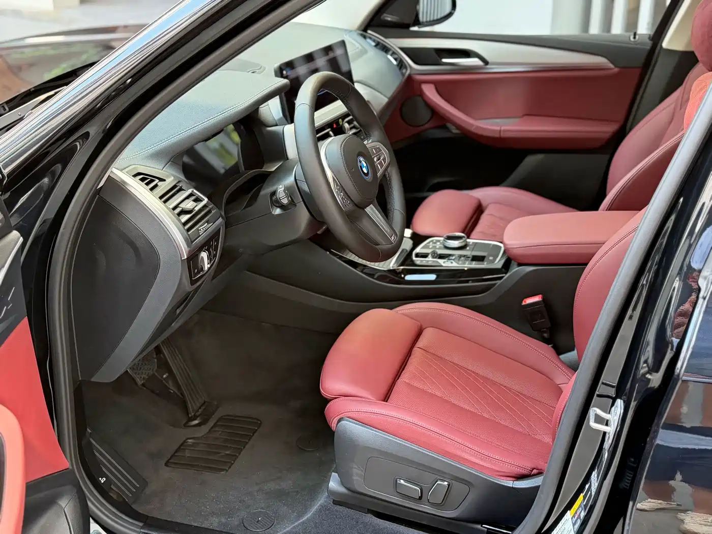 BMW iX3 2024