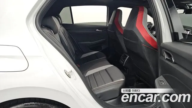 Volkswagen Golf 2024