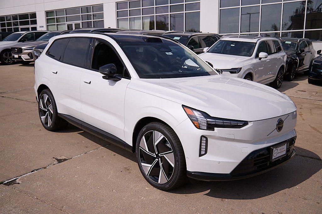 Volvo EX90 2025