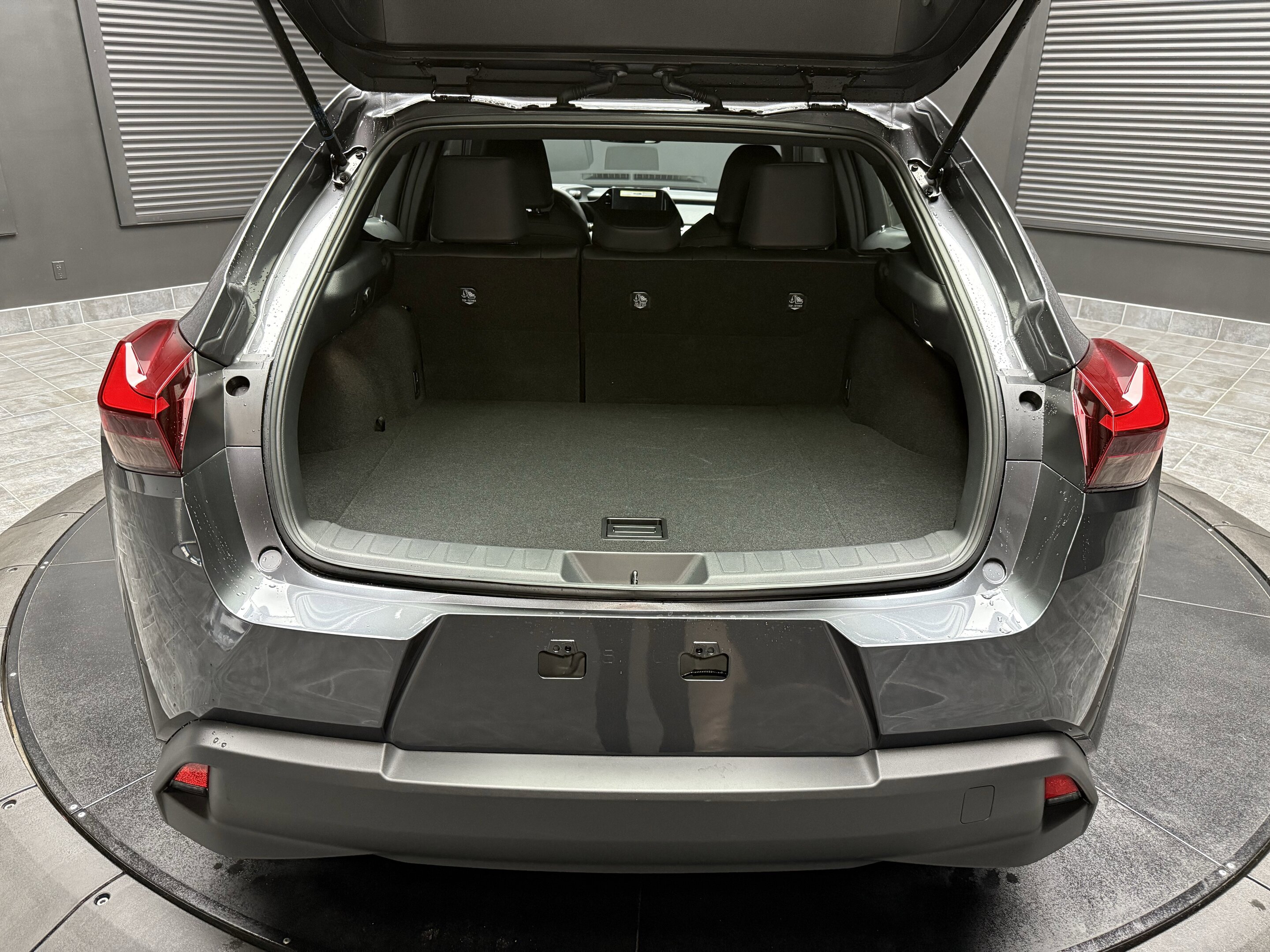 Lexus UX 2025