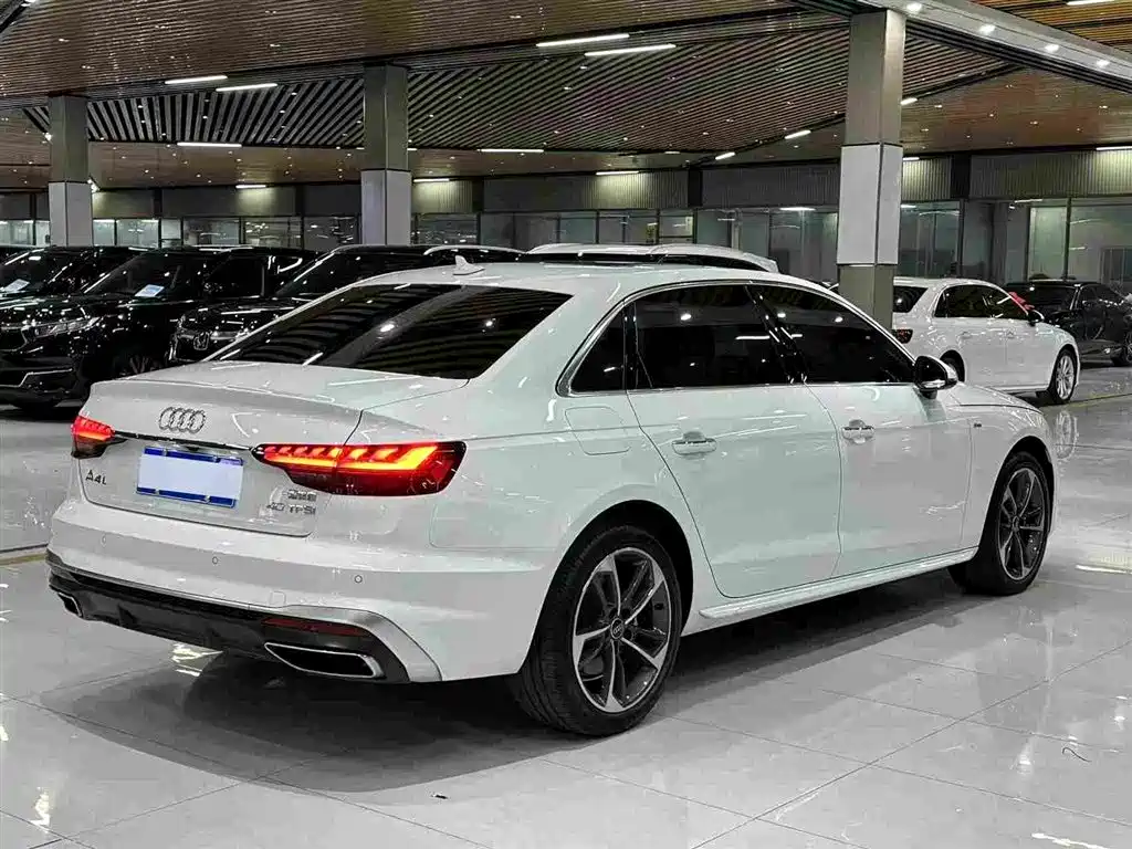 Audi A4 2024