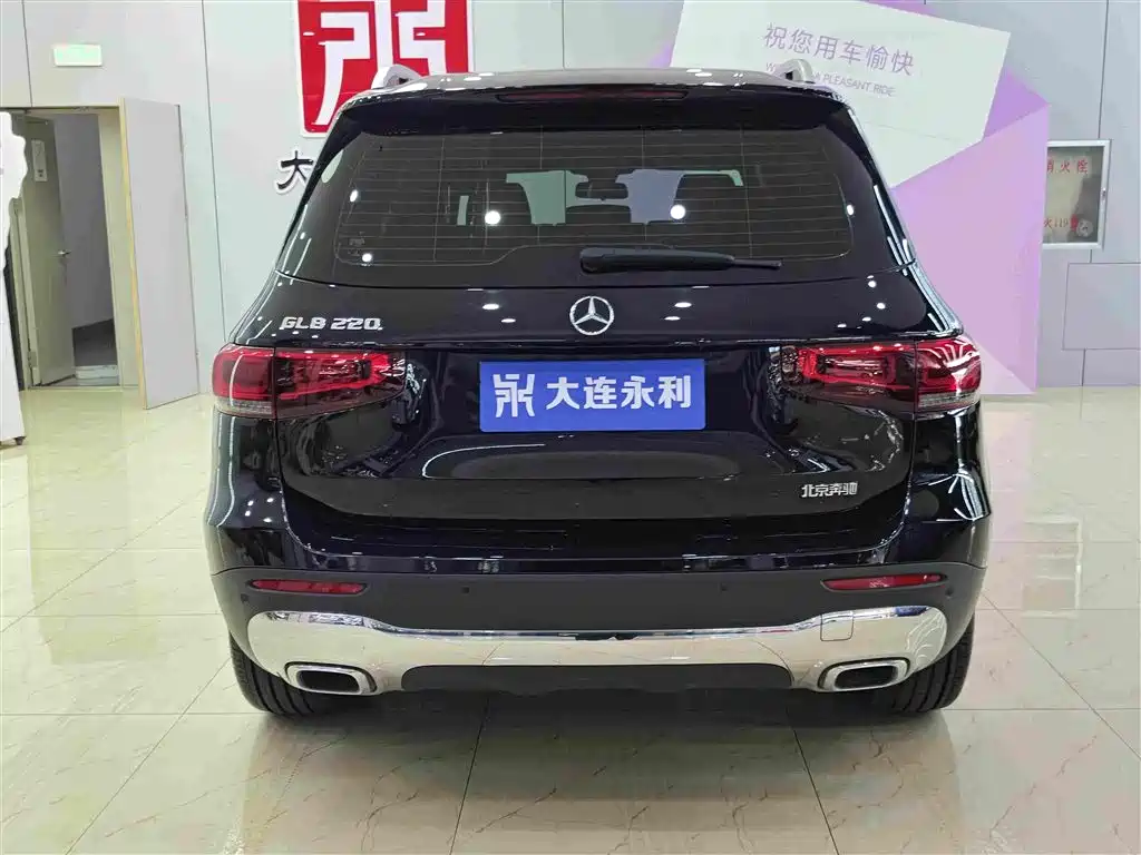 Mercedes-Benz GLB 2023