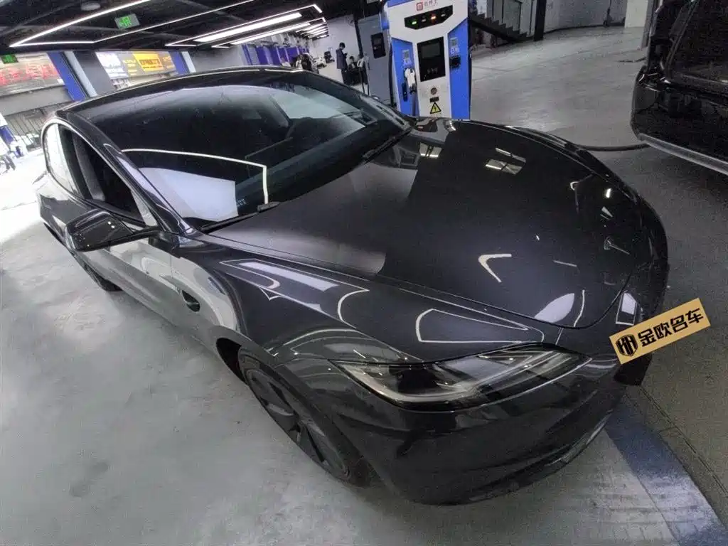 Tesla Model 3 2024