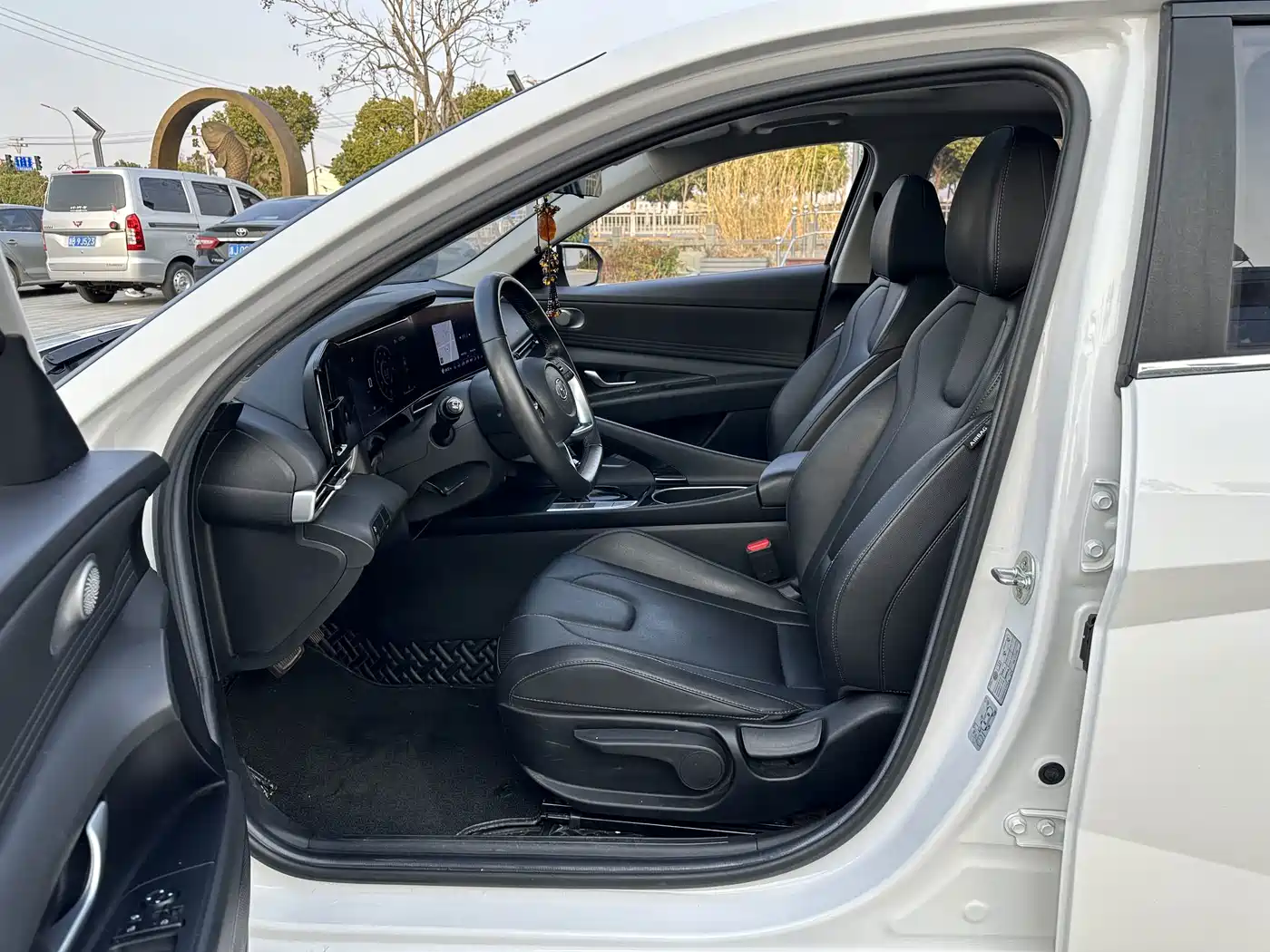 Hyundai Elantra 2023