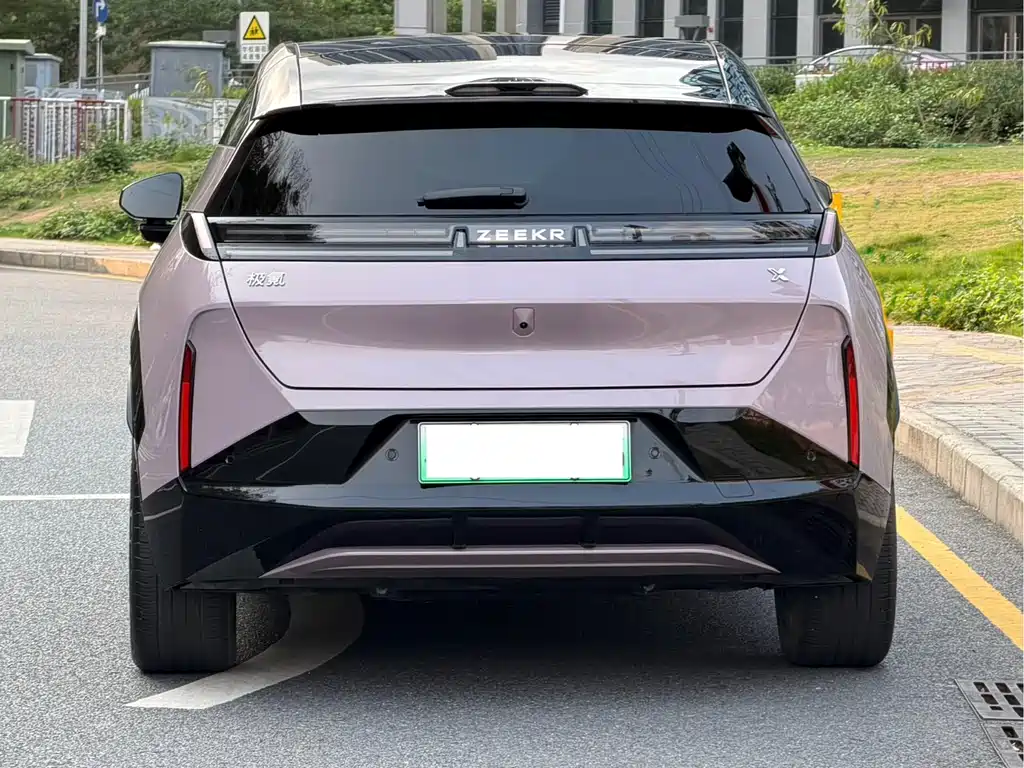 Zeekr X 2023