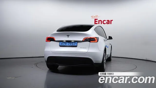 Tesla Model Y 2022