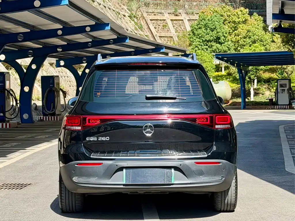 Mercedes-Benz EQB 2023
