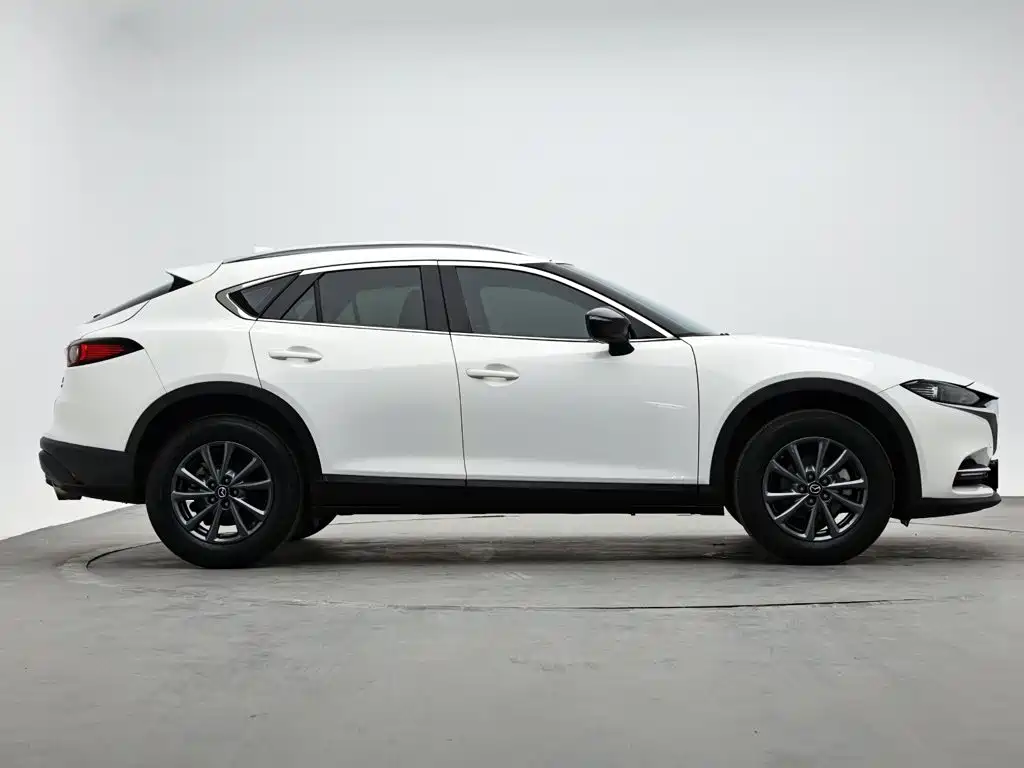 Mazda CX-4 2023
