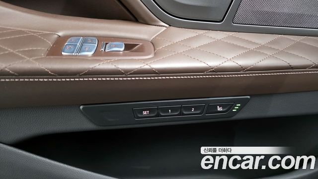 BMW 7 серии 2021