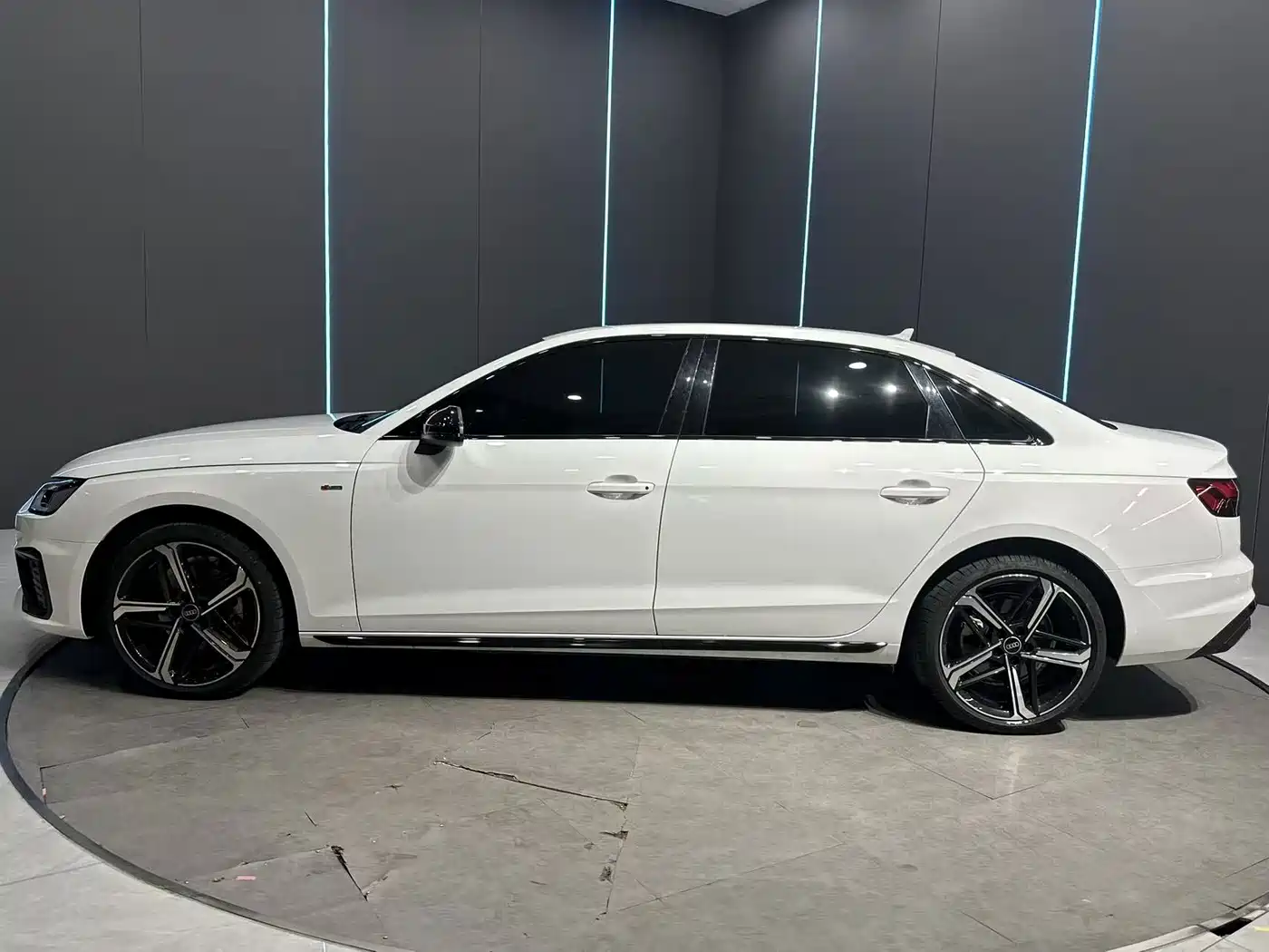 Audi A4 2024