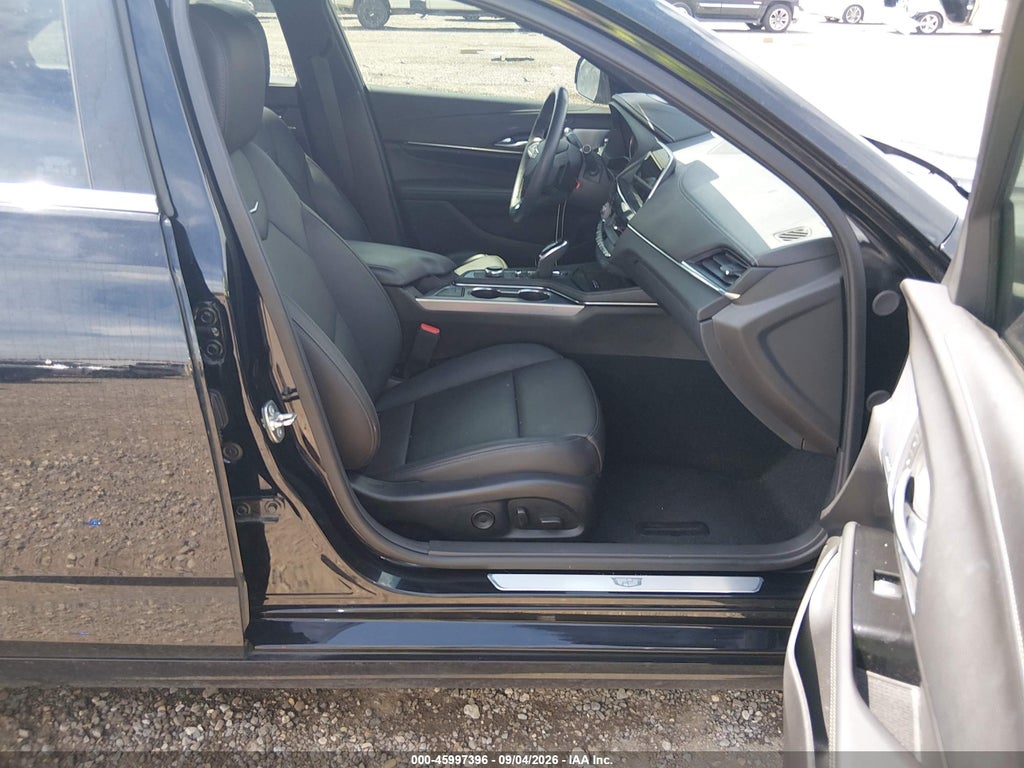 Cadillac CT4 2025