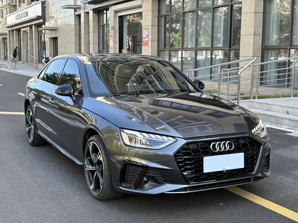 Audi A4 2025