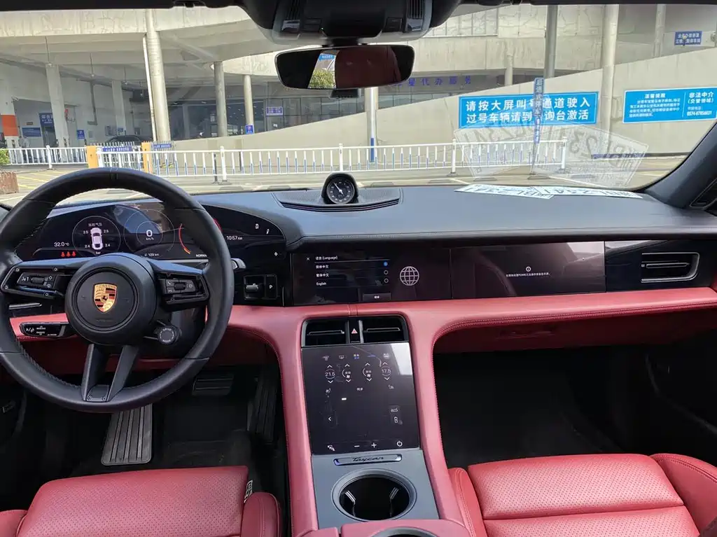 Porsche Taycan 2022