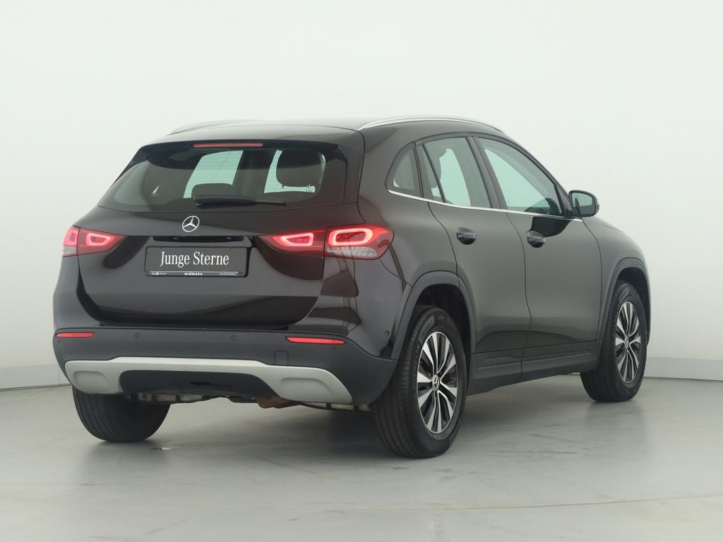 Mercedes-Benz GLA 200 2022