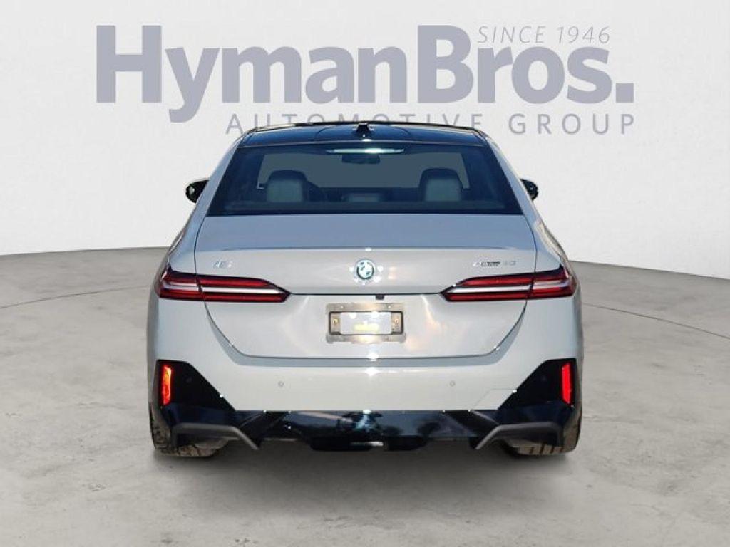 BMW i5 2024