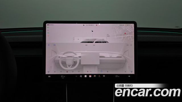Tesla Model Y 2025