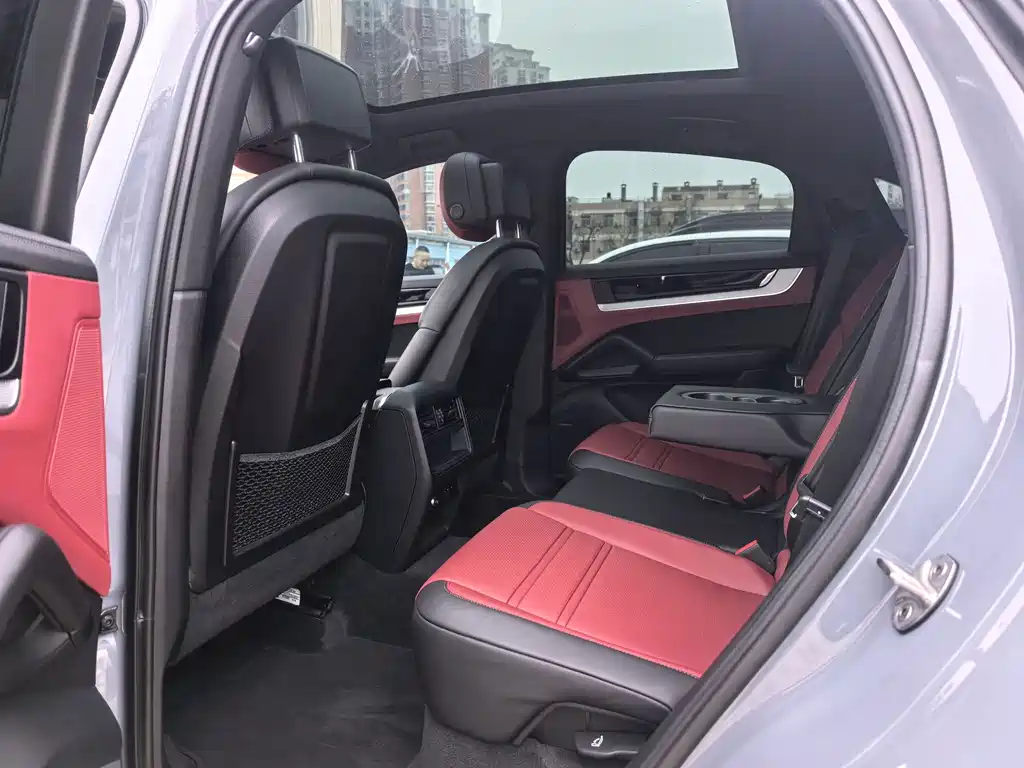 Porsche Cayenne 2023