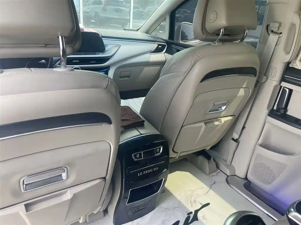 Buick GL8 2022