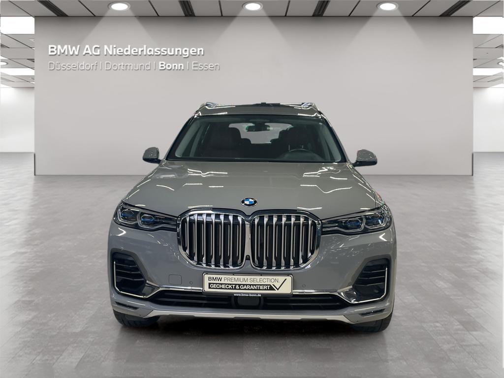 BMW X7 2021