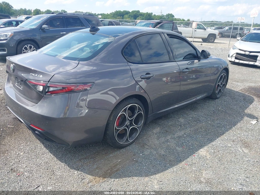 Alfa Romeo Giulia 2024