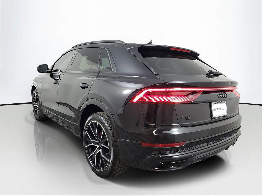 Audi Q8 2023