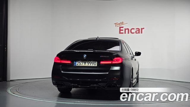 BMW 5 серии 2021