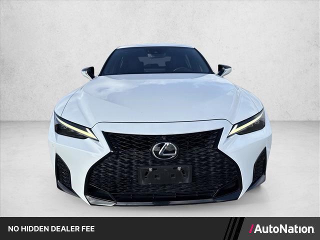 Lexus IS 2022