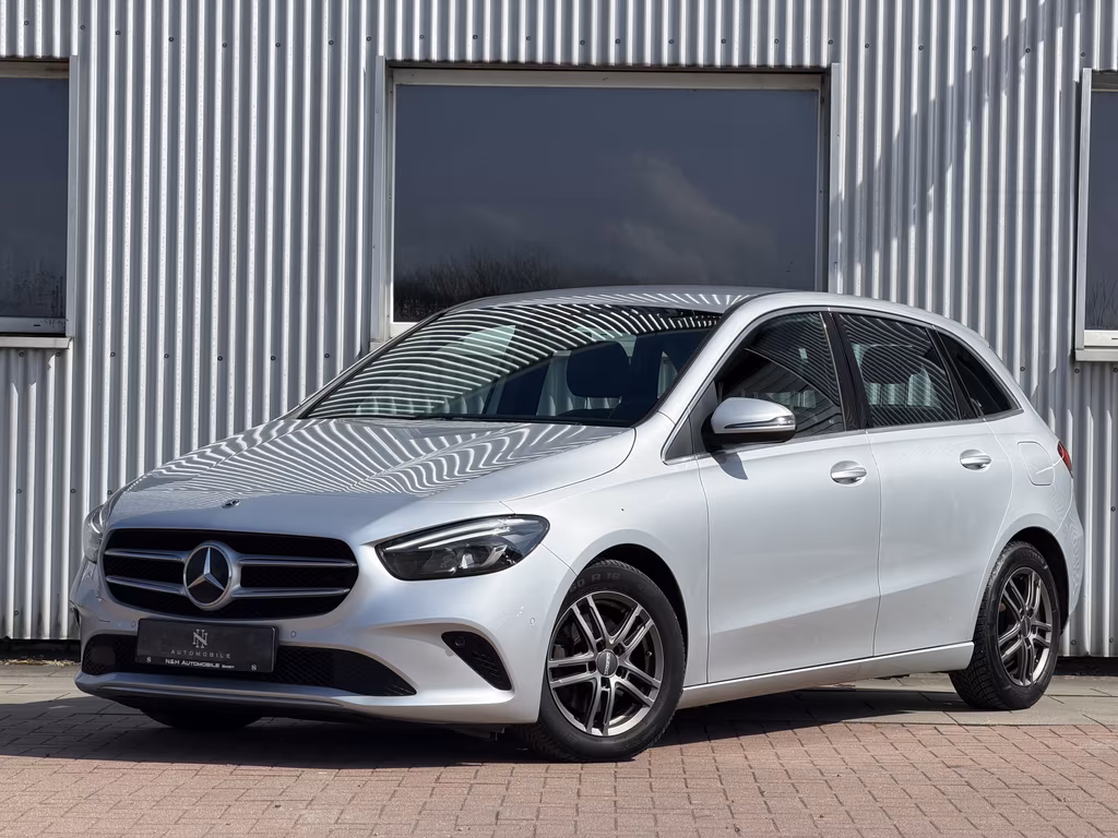 Mercedes-Benz B 200 2022