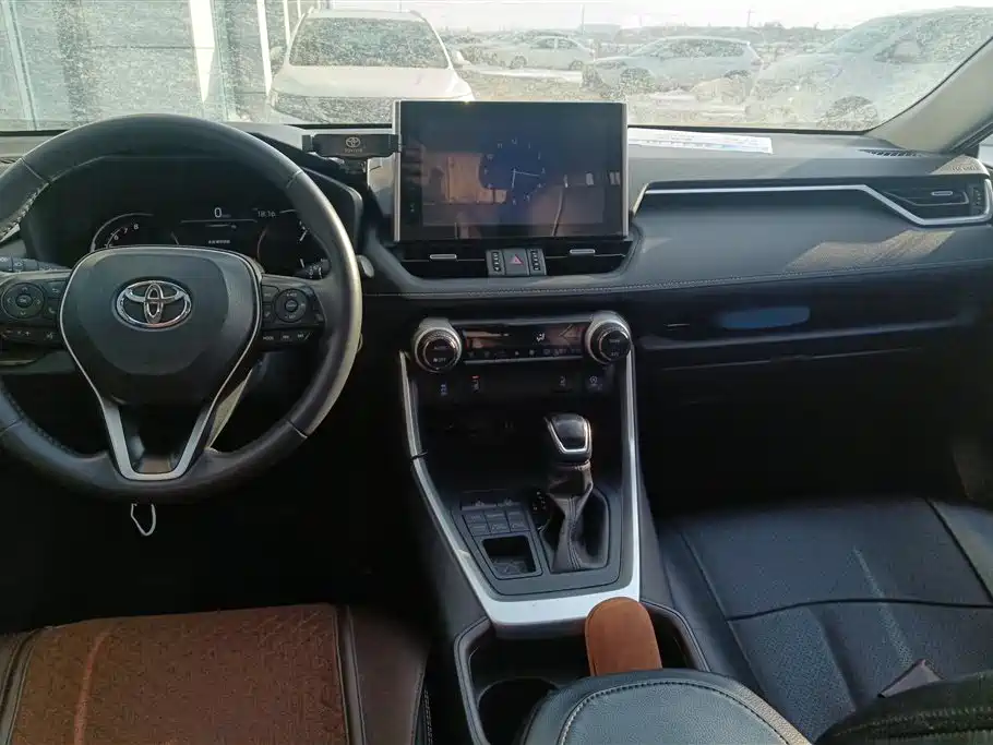 Toyota RAV4 2021