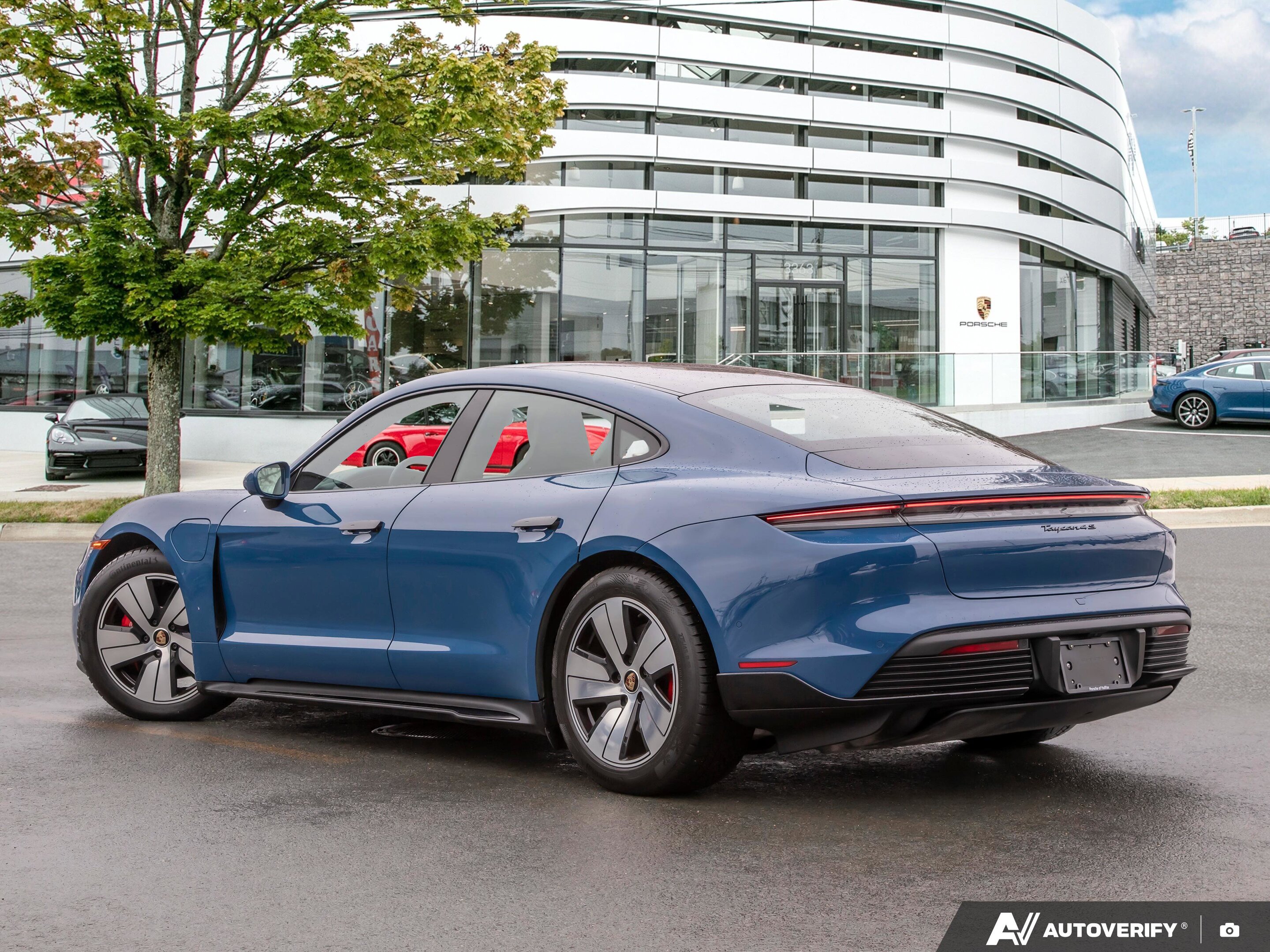 Porsche Taycan 2023