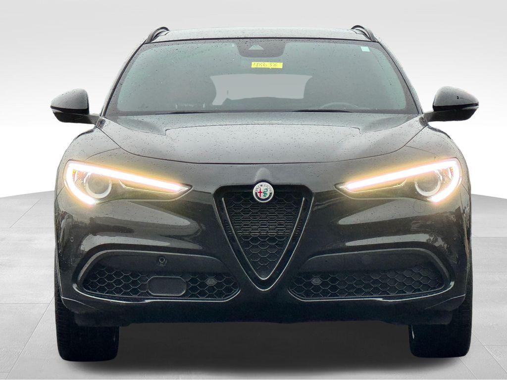 Alfa Romeo Stelvio 2023
