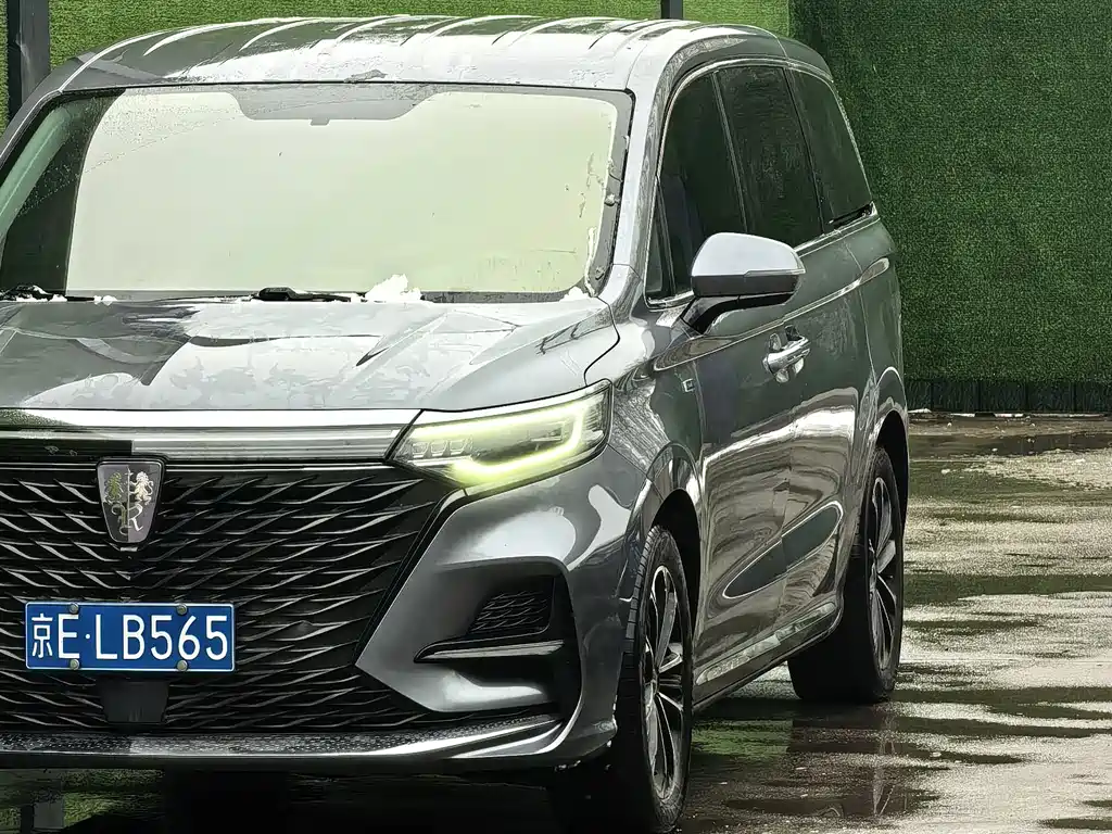Roewe iMAX8 2022