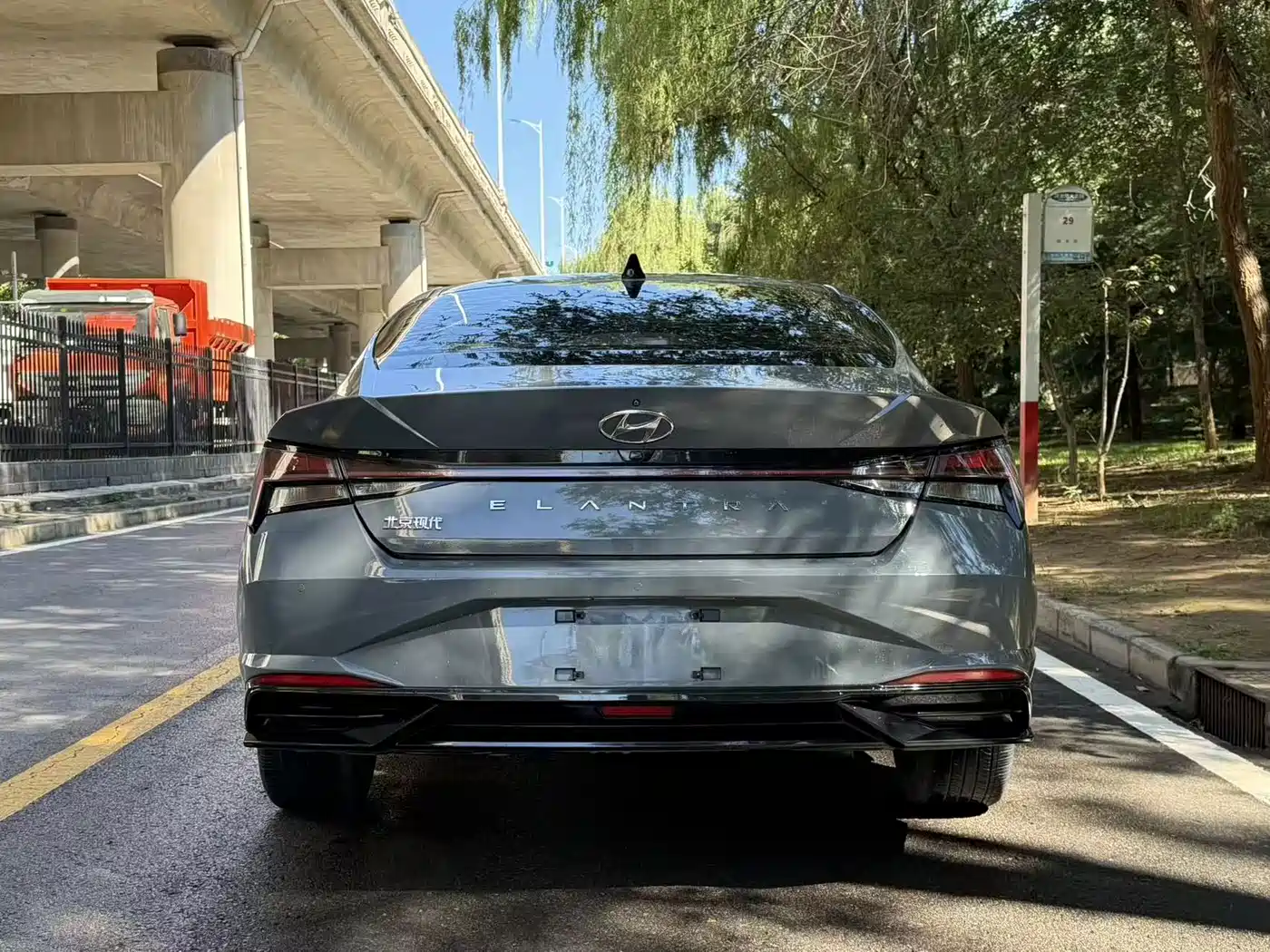 Hyundai Elantra 2022