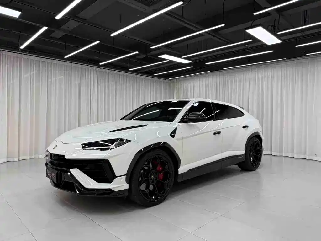 Lamborghini Urus 2024