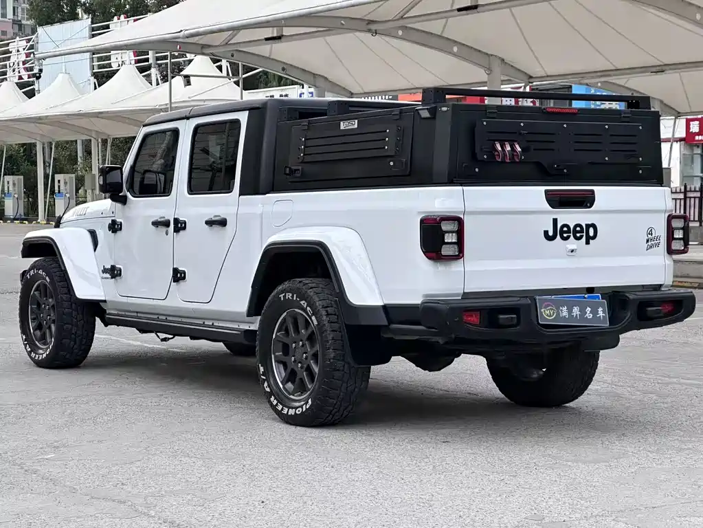 Jeep Gladiator 2023