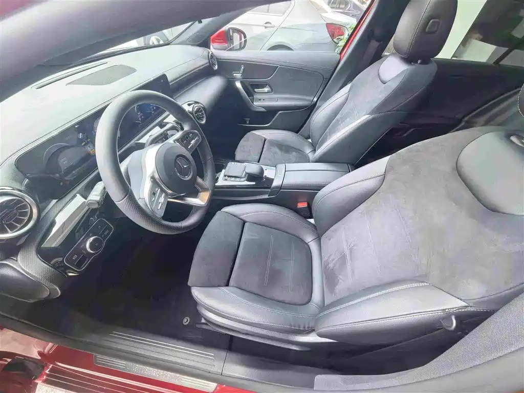 Mercedes-Benz A-Класс 2021