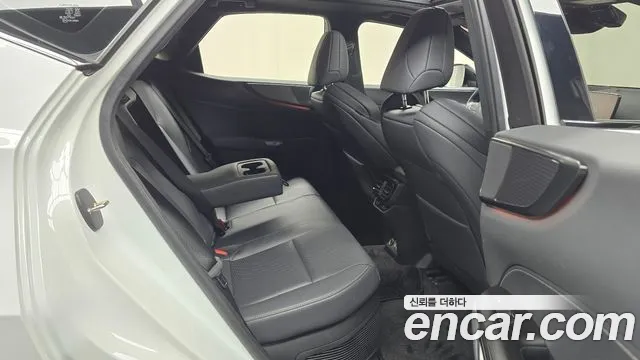 Lexus NX 2024