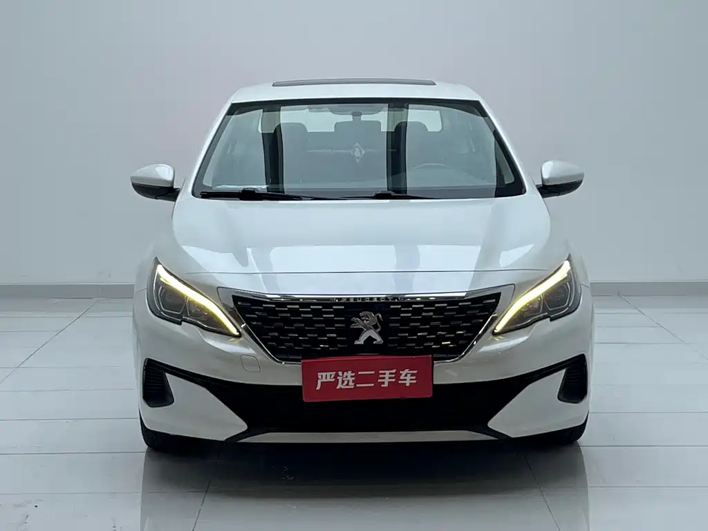 Peugeot 408 2022