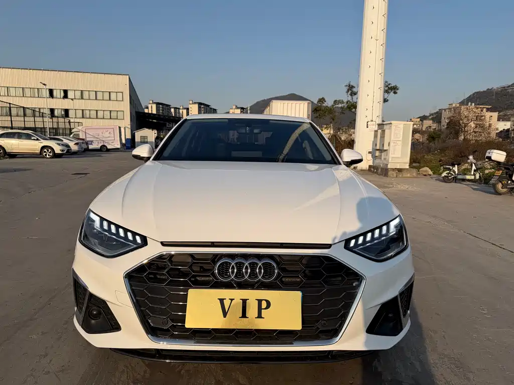 Audi A4 2023