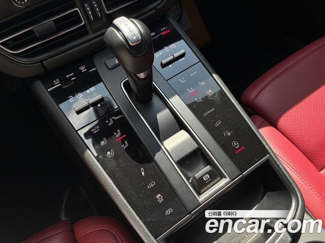 Porsche Macan 2023