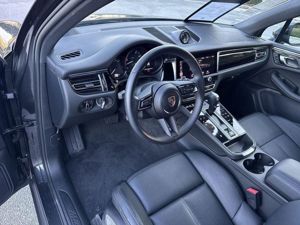 Porsche Macan 2025